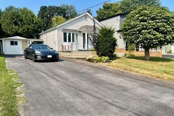Property Photo:  38 Fenwood Heights  ON M1M 2V8 