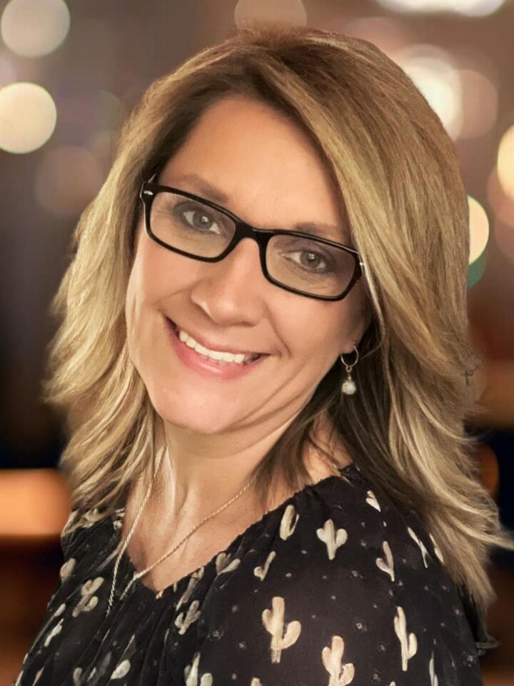 Annette Cammack, Sales Associate in Mena, Perry Real Estate