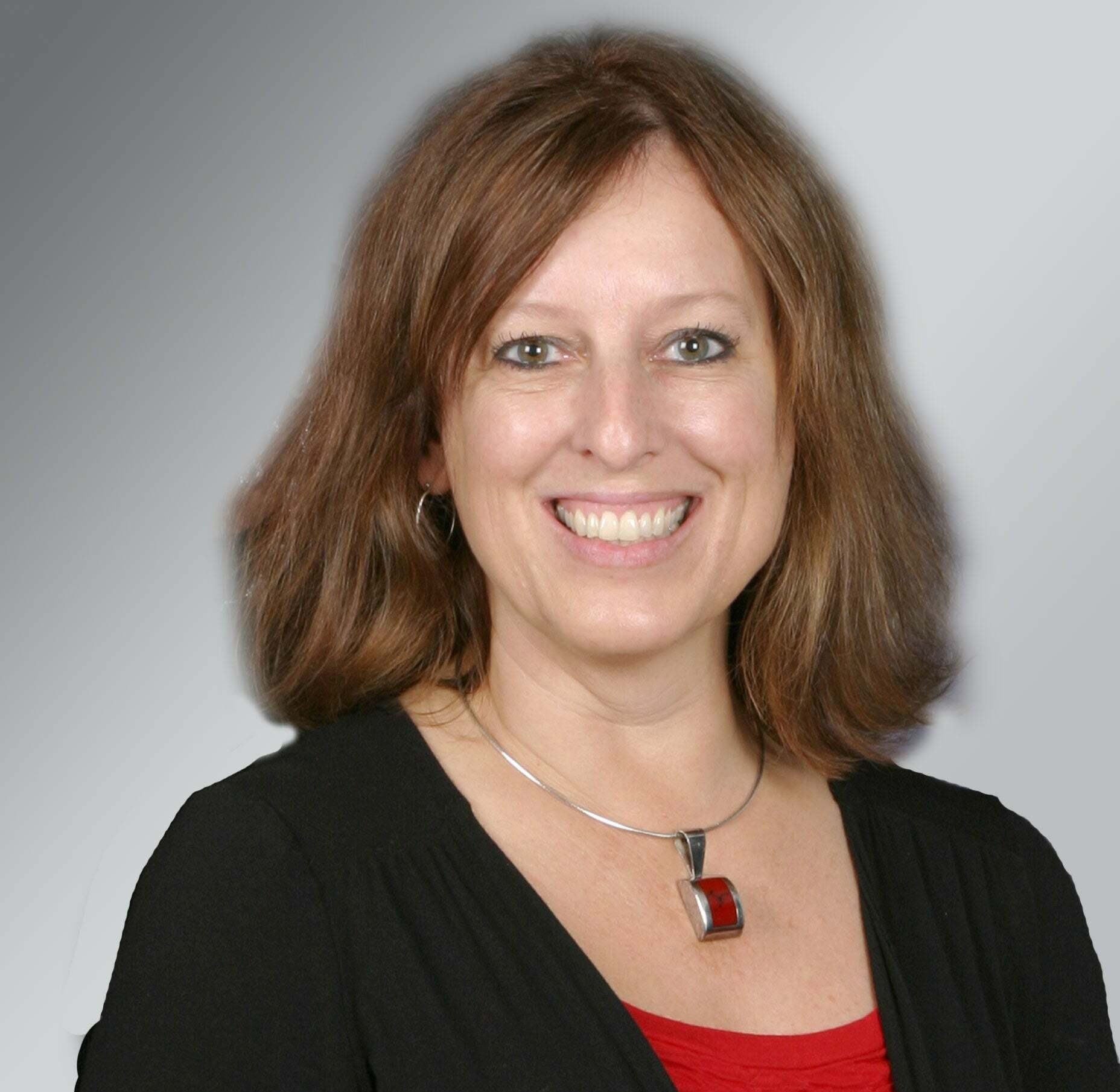 Lori Zander, Real Estate Salesperson in Cross Plains, Affiliated