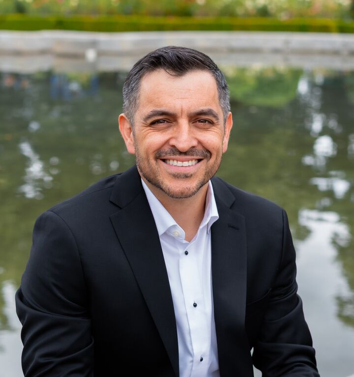 Cristian Flores Jaqui, Real Estate Broker/Real Estate Salesperson in Portland, Knipe Realty ERA Powered