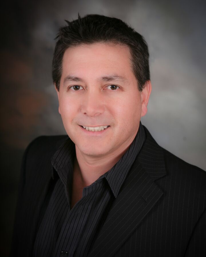 Juan Fukunaga, Real Estate Salesperson in Mission Hills, Masters