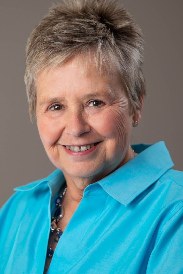 Kim Turner, Associate Broker in Lake Orion, Professionals