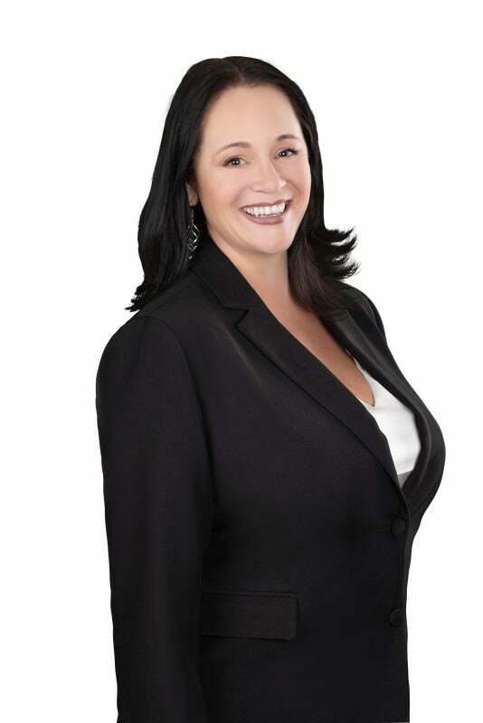 Shannon Navarro, Real Estate Salesperson in Menifee, Associated Brokers Realty