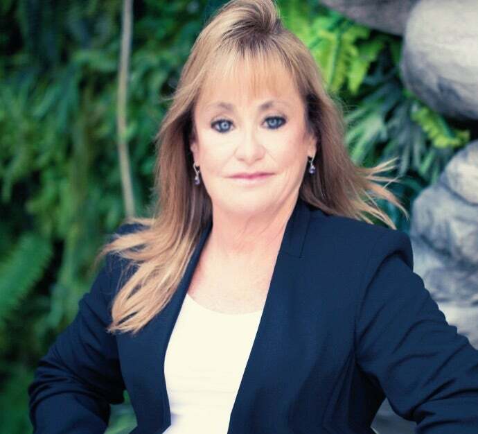 Carolyn Laing,  in Fort Lauderdale, Florida 1st
