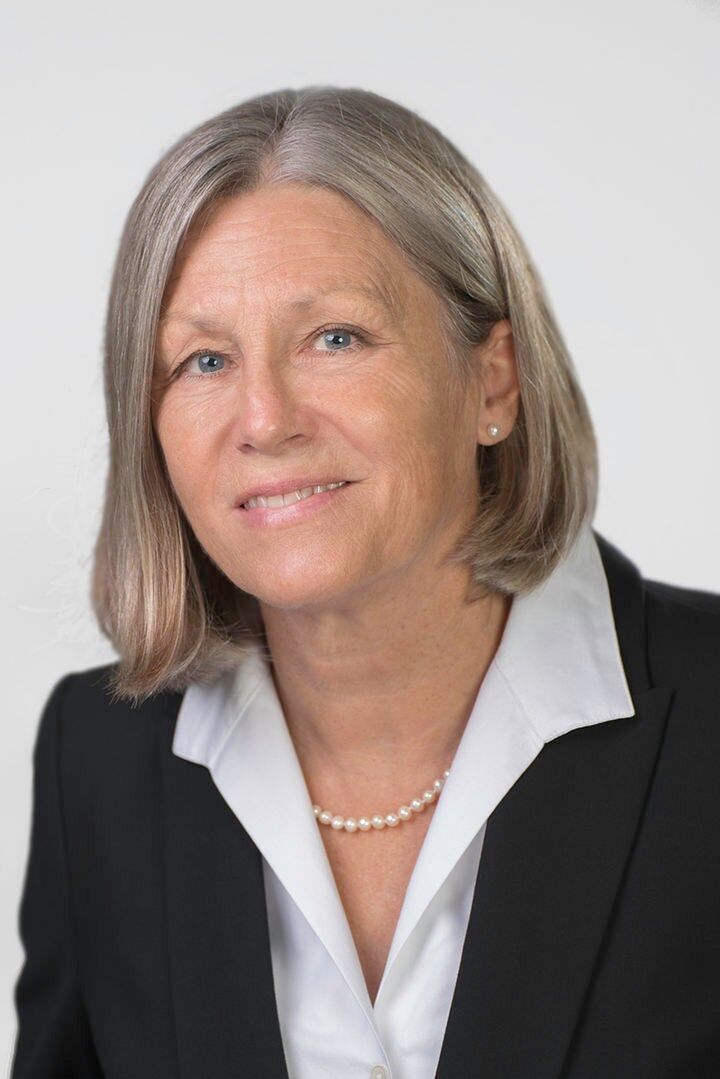 Valerie Guenther, Real Estate Salesperson in Port Charlotte, Sunstar Realty