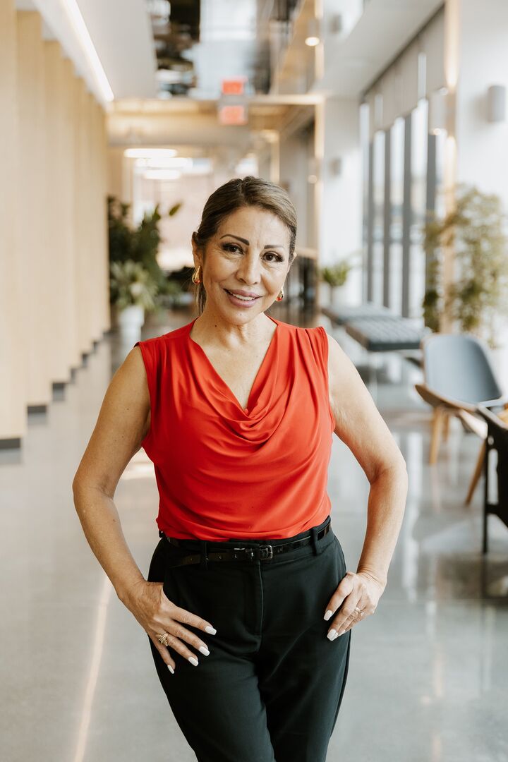 Alis Sinclair, Real Estate Broker in Bentonville, Heartfelt Homes