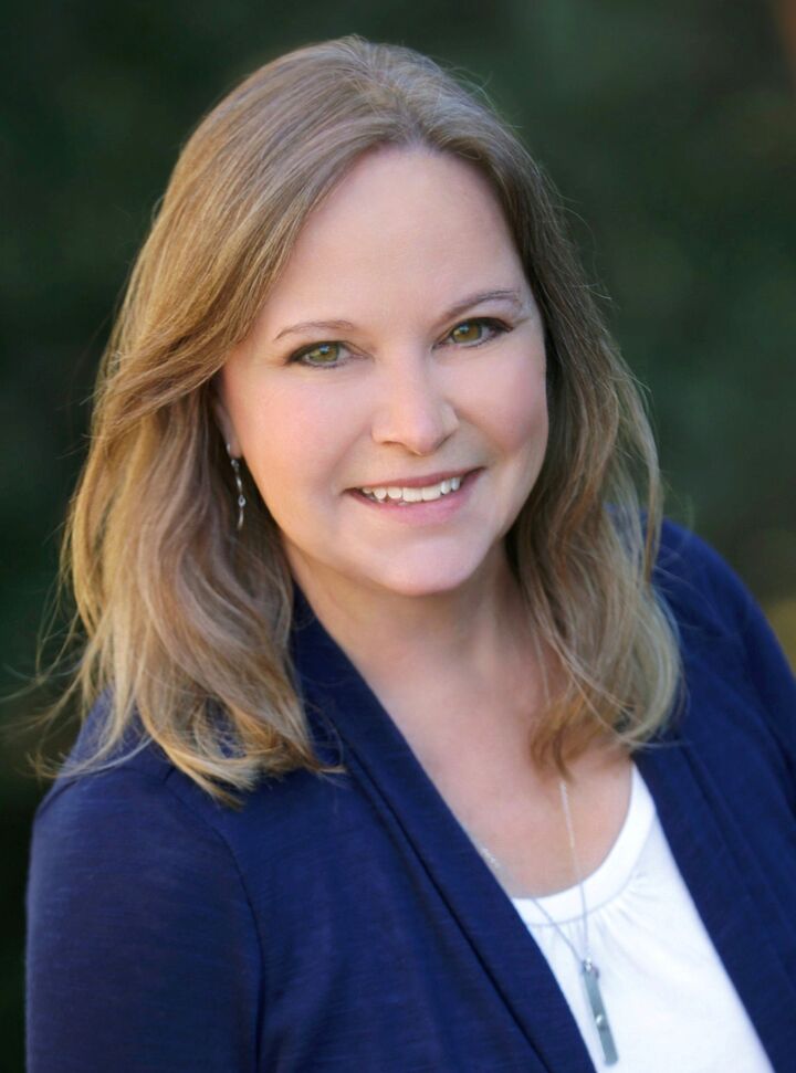 Bonnie Bell, PLLC, Associate Real Estate Broker in Pine, Bishop Realty