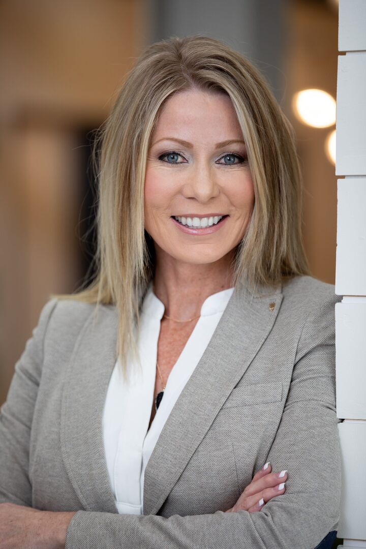 Jenny Krumveide, Real Estate Salesperson in Elkhorn, The Good Life Group