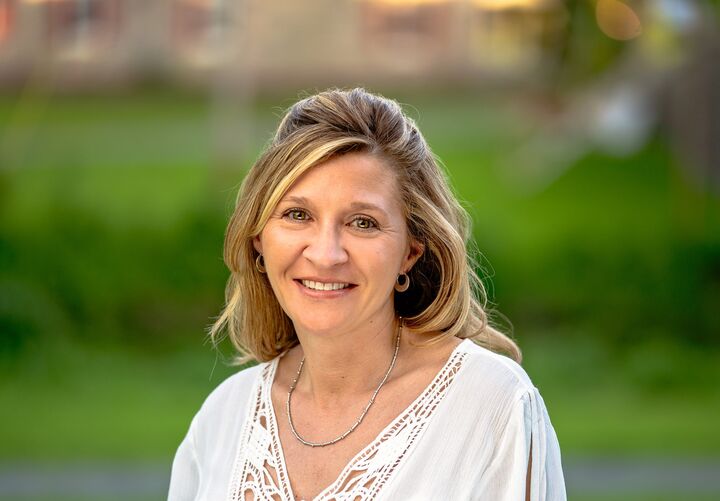 Lisa Smith, Real Estate Salesperson in Allentown, Hearthside