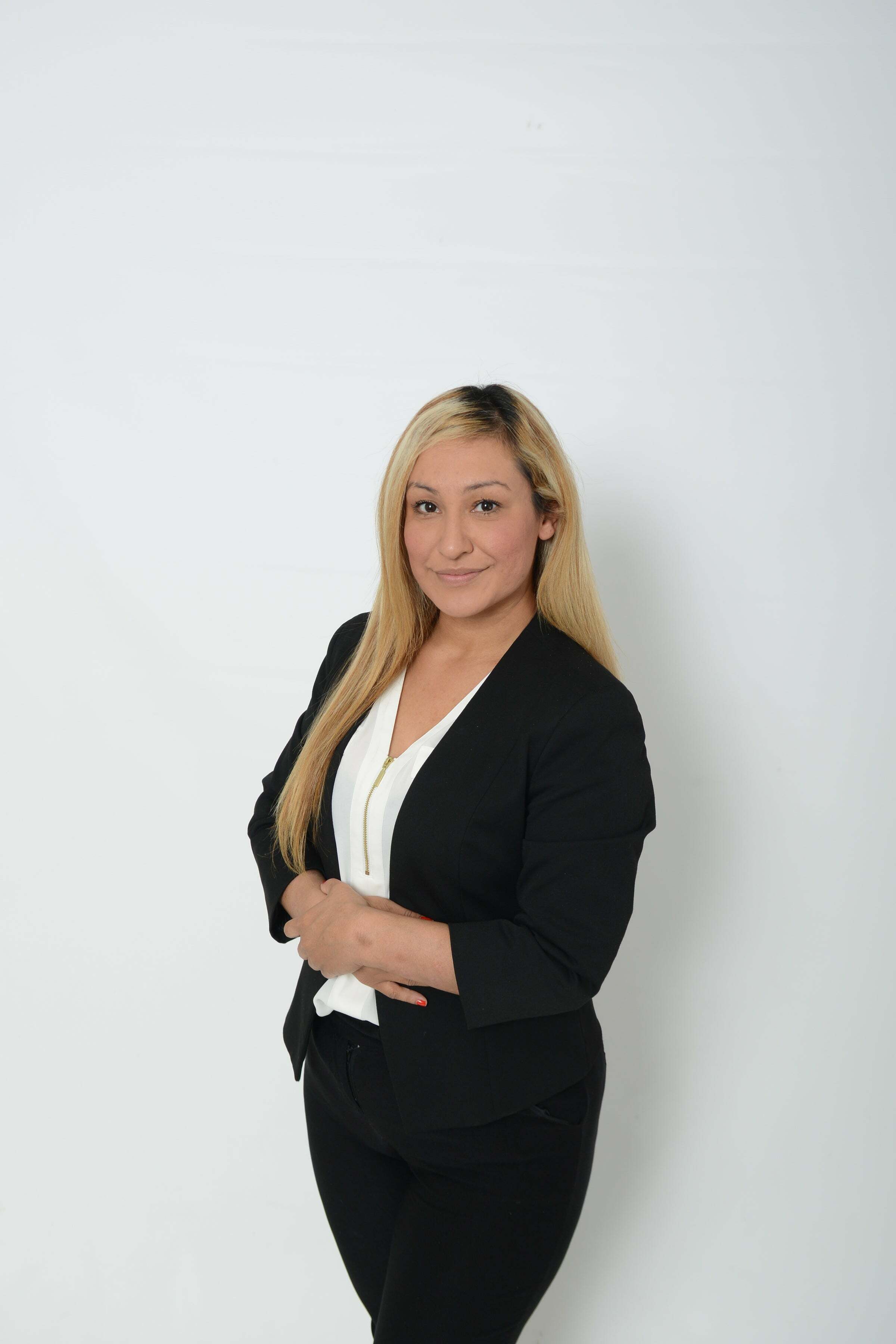 Amelia Gonzalez, Real Estate Salesperson in Downey, Real Estate Alliance
