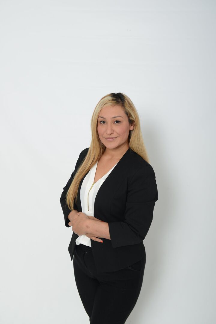 Amelia Gonzalez, Real Estate Salesperson in Downey, Masters
