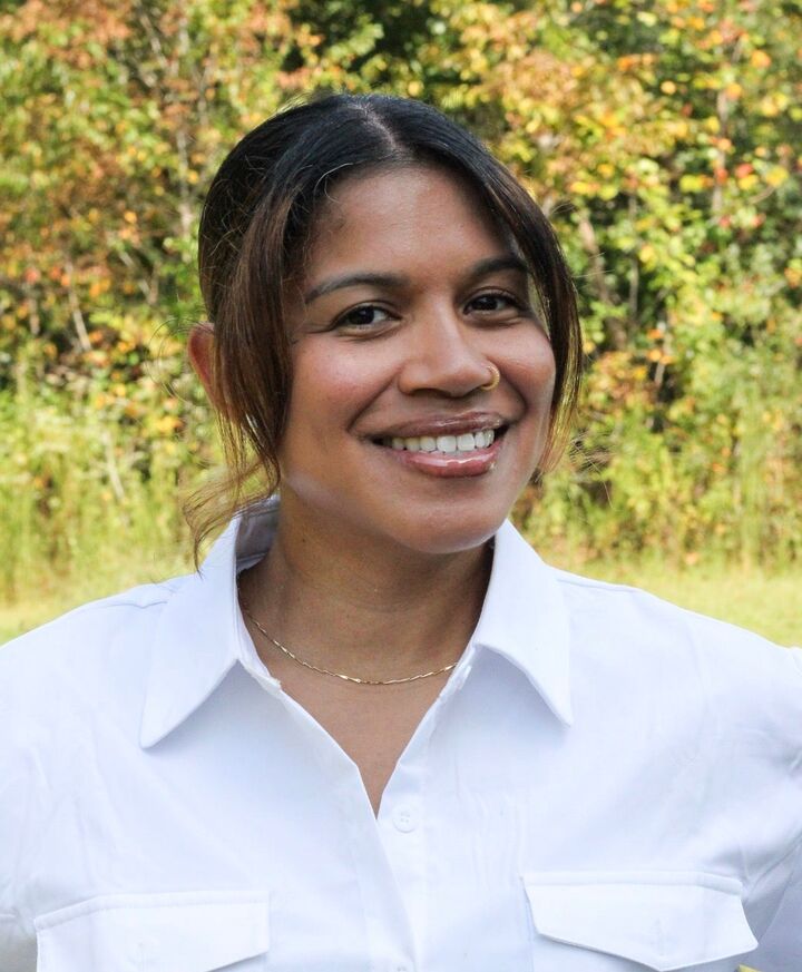 Luisa Matthews, Associate Real Estate Broker in Greensboro, Paracle