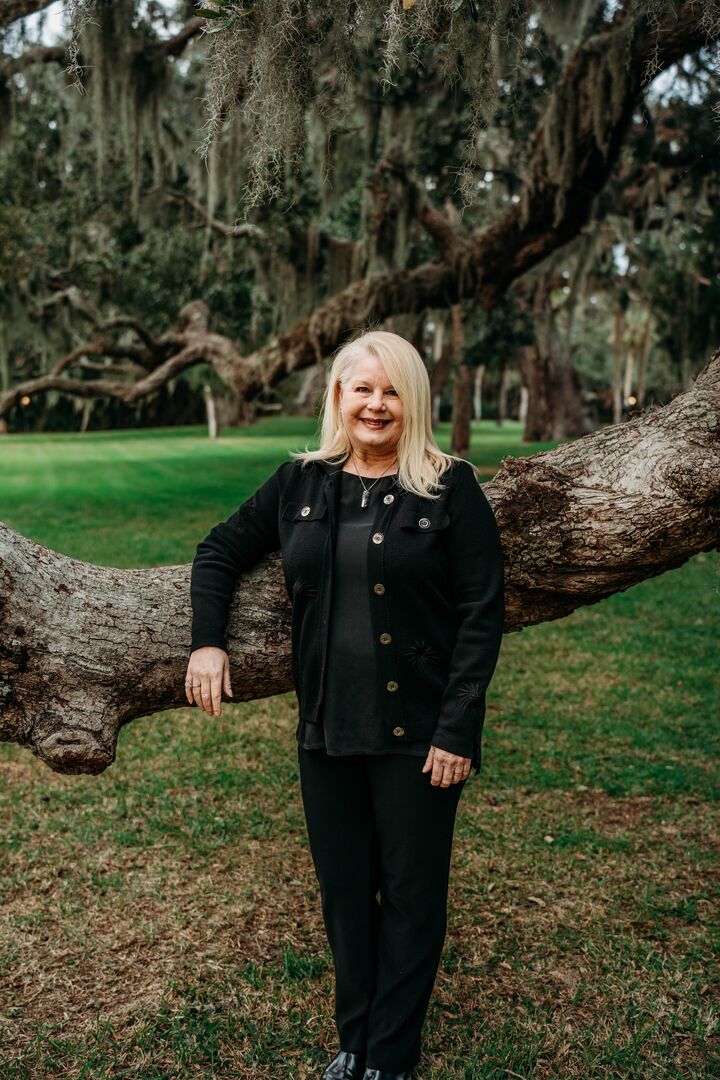 Jenna Stuckey, Real Estate Salesperson in Saint Marys, Crest Realty