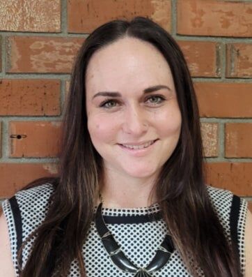 April Esselburn, Real Estate Broker in Eugene, Equinox