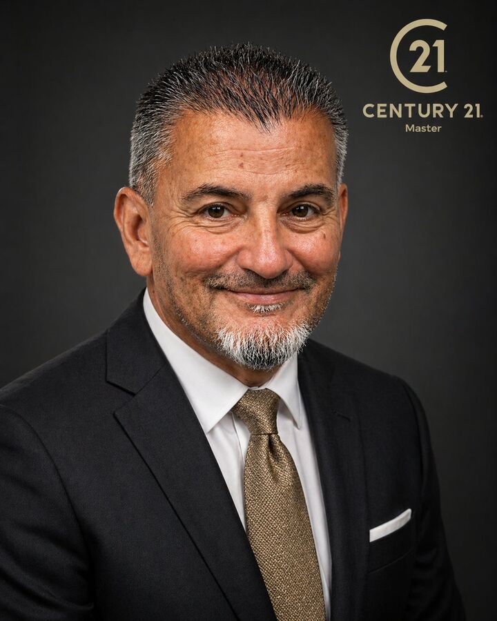 Johnny Villar, Real Estate Salesperson in Ventura, Masters