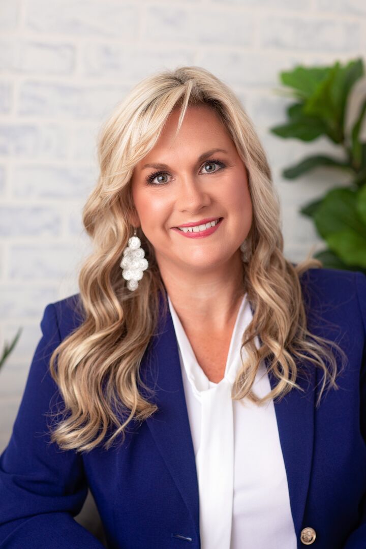 Liz Kern Rutherford, Real Estate Salesperson in Winchester, ERA OakCrest Realty, Inc.