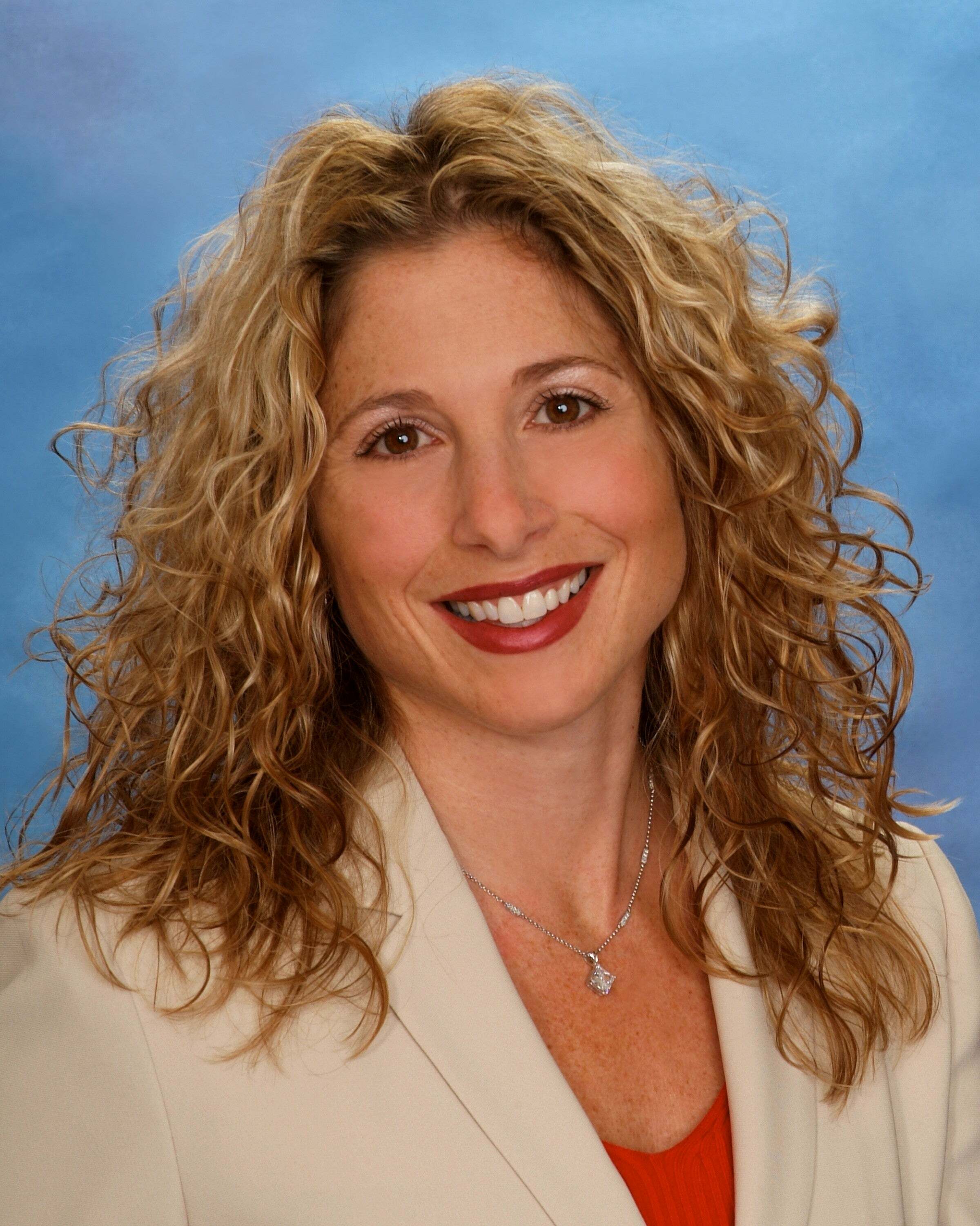 Danielle Fiorina, Real Estate Salesperson in Pompton Plains, Crest Real Estate, Inc.