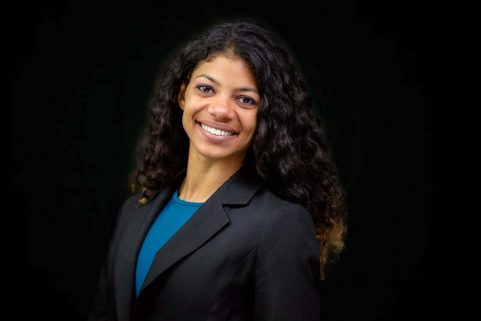 Enisha Buss, Real Estate Salesperson in Clinton Township, Professionals