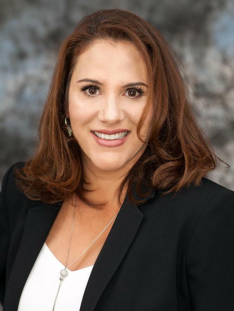Niky Luna, Real Estate Salesperson in Moreno Valley, Town & Country