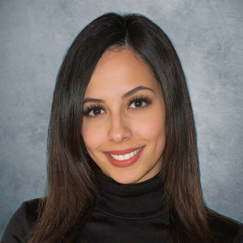 Natalia Vega, Real Estate Salesperson in Orlando, Carioti