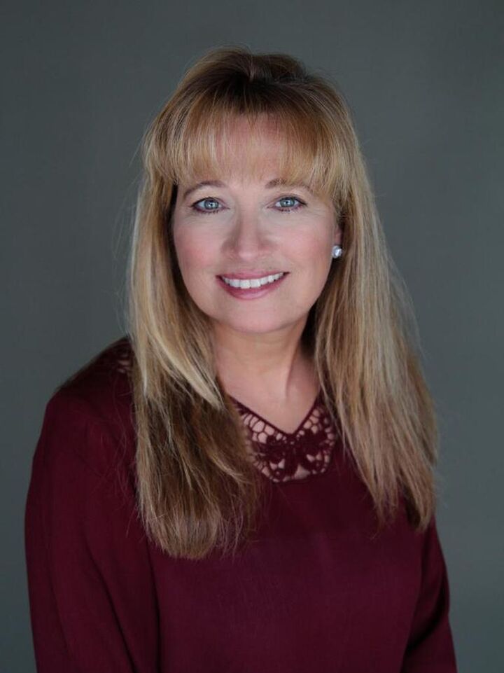 Karen Thomas, Sales Associate in Savannah, Access Realty
