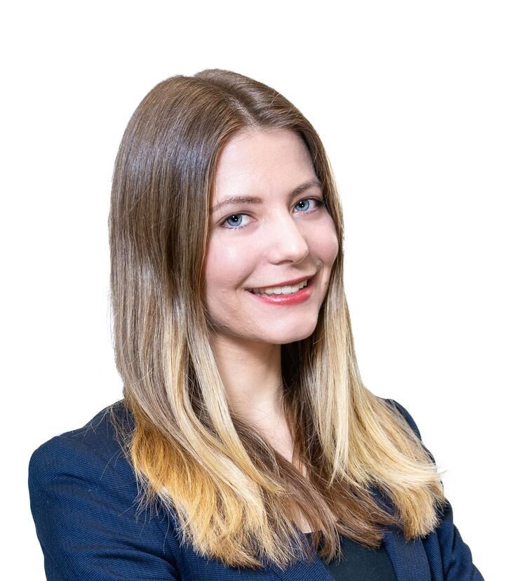 Anna Knauf, Real Estate Salesperson in La Canada Flintridge, Hallmark Realty