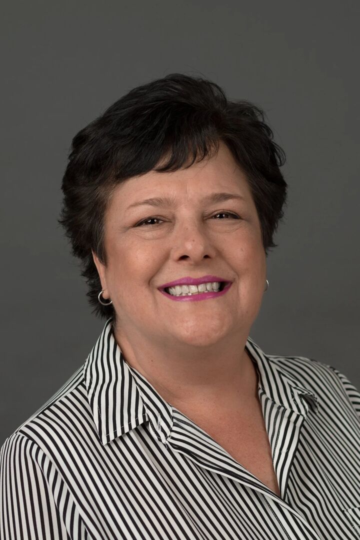 Donna Lee Causey, Real Estate Broker/Real Estate Salesperson in Port Charlotte, Sunstar Realty