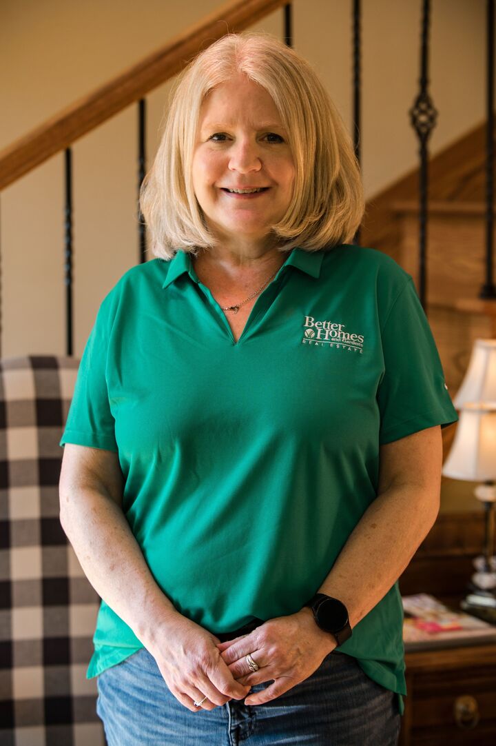 Susan Richards,  in Hurricane, Central