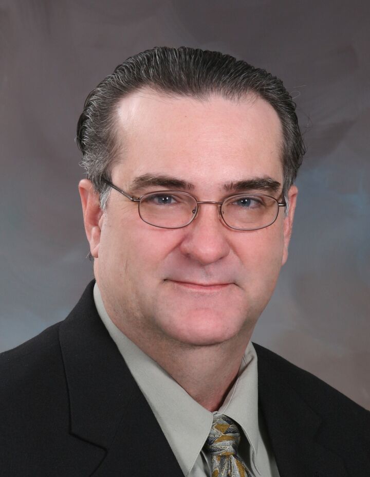 Robert Hewey, Associate Real Estate Broker in Sanford, North East