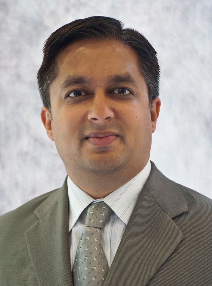 Sanjay Joshi, Associate Real Estate Broker in Naperville, Circle