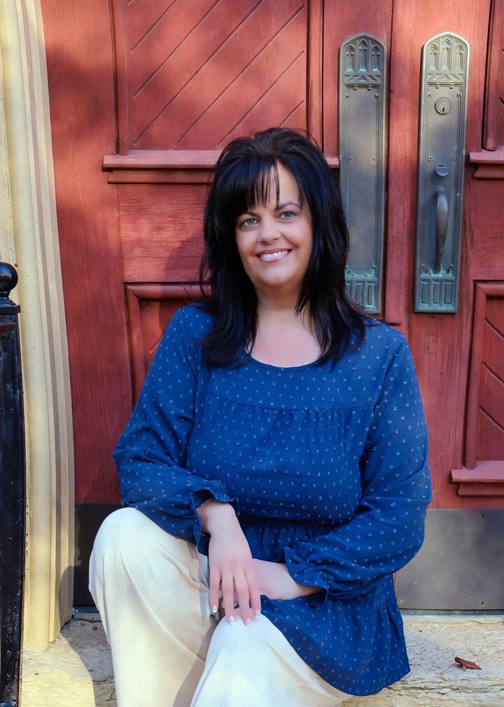 Amy Sherrill, Sales Associate in Farmington, Hulsey