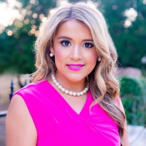 Claudia Cantu, Real Estate Salesperson in San Antonio, Middleton