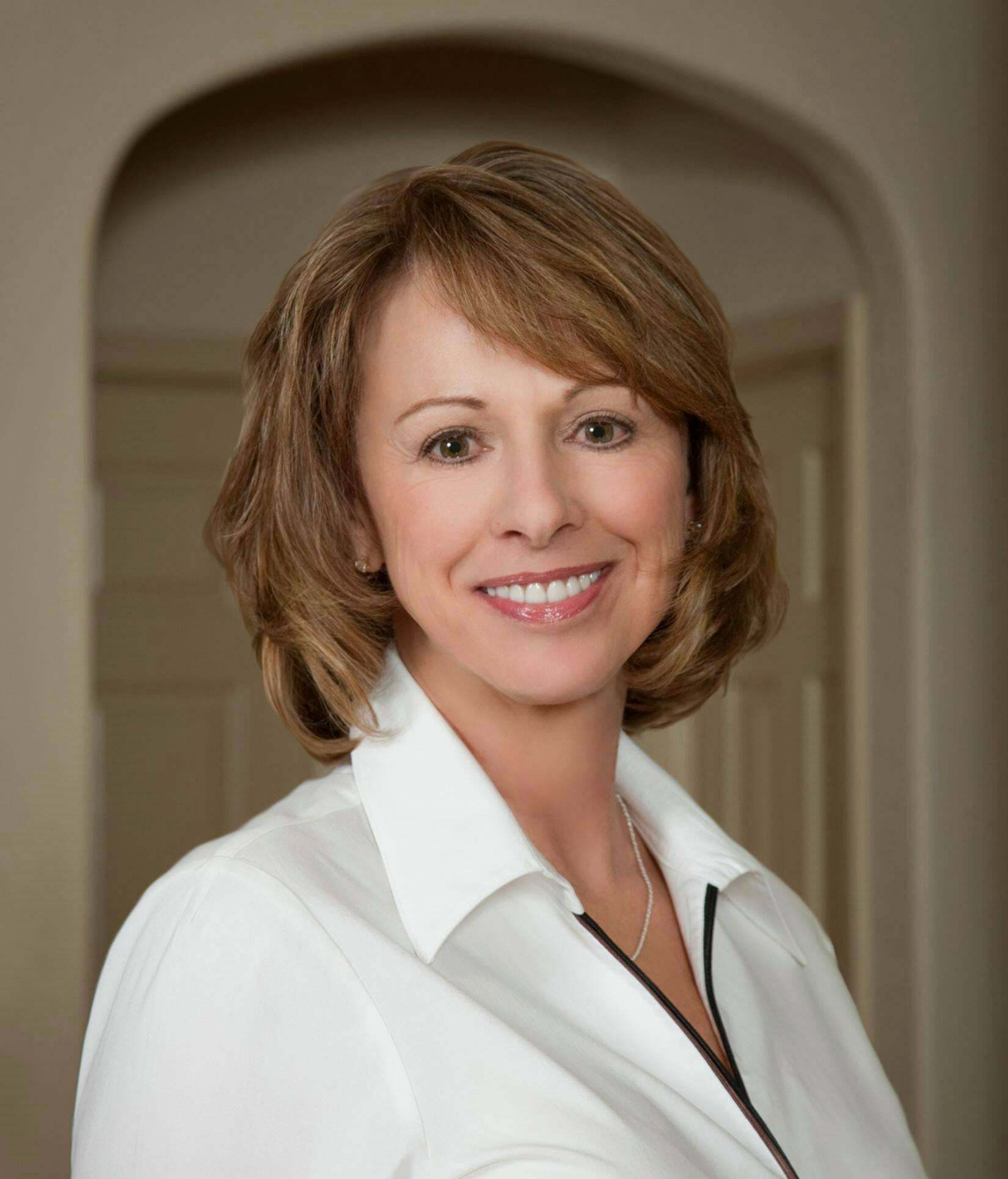 Lynn Clancy, Real Estate Salesperson in Colorado Springs, ERA Shields Real Estate