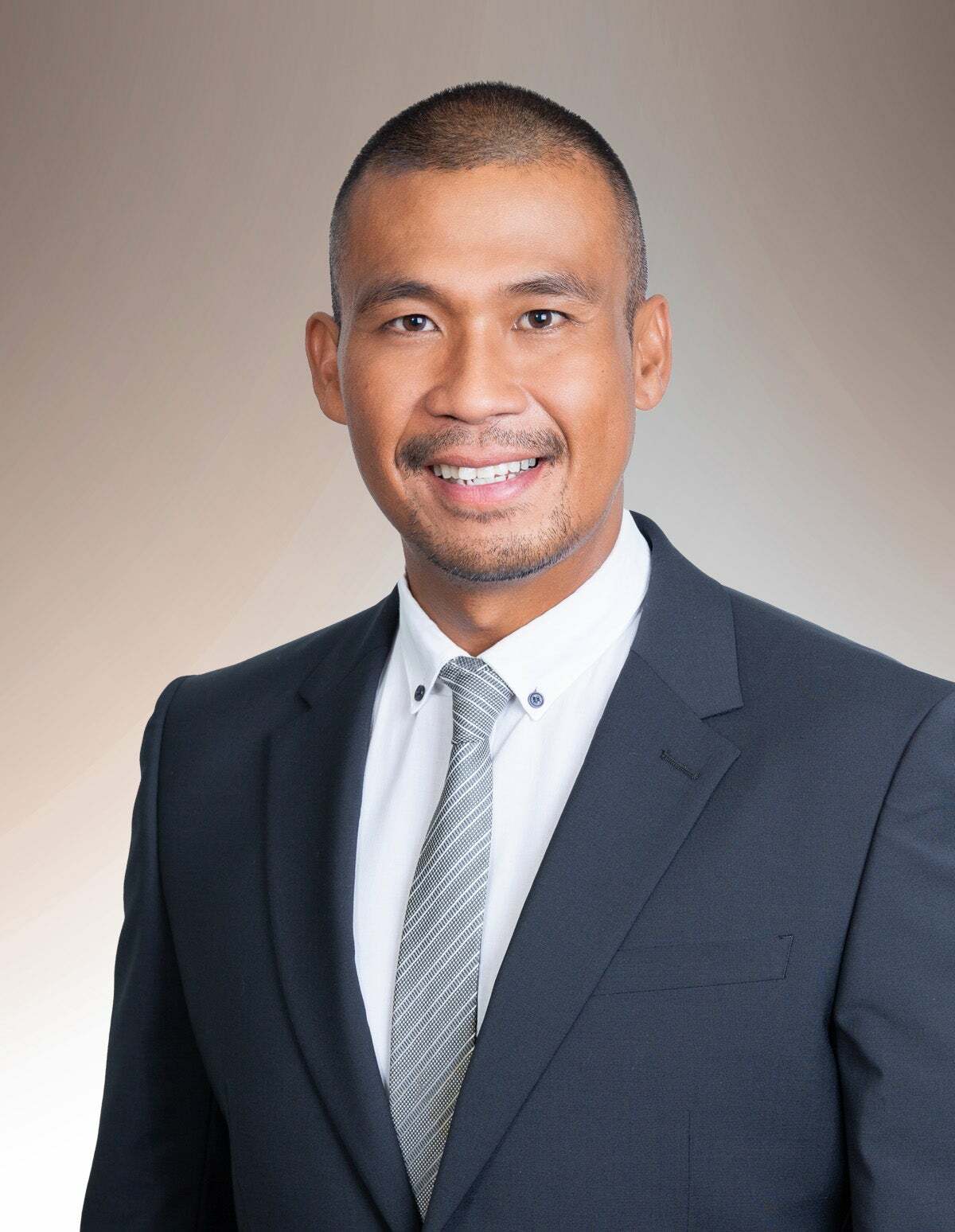 Jayson Antonio (RA), Real Estate Salesperson in Honolulu, Advantage Realty