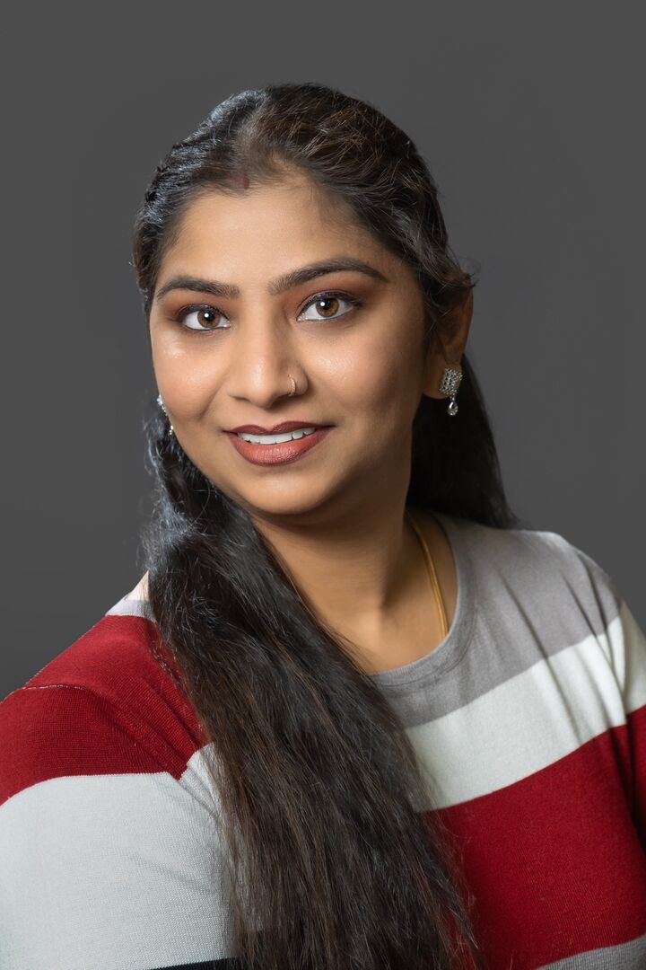 Seema Chahal, Real Estate Broker in Fishers, Scheetz