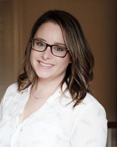 Leah Parrott, Real Estate Salesperson in Colville, Kelly Davis