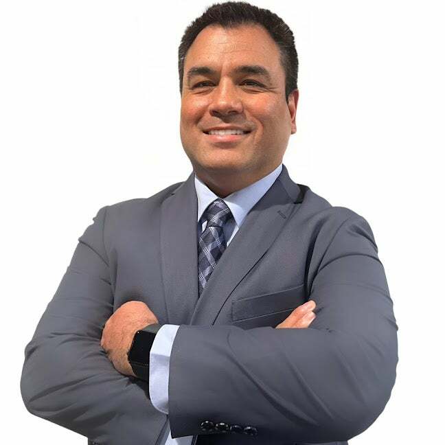Yancy Walden, Real Estate Salesperson in Irvine, Platinum Properties