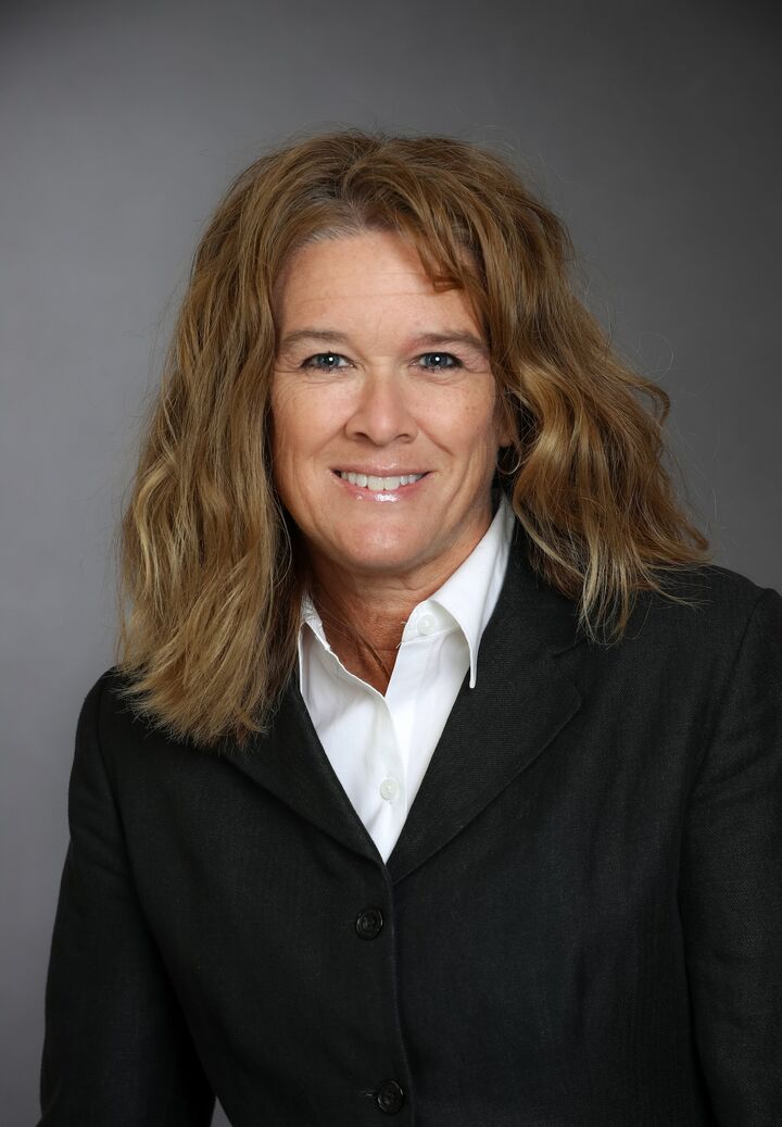 Amy Hayes, Real Estate Salesperson in Leawood, Kansas City Homes