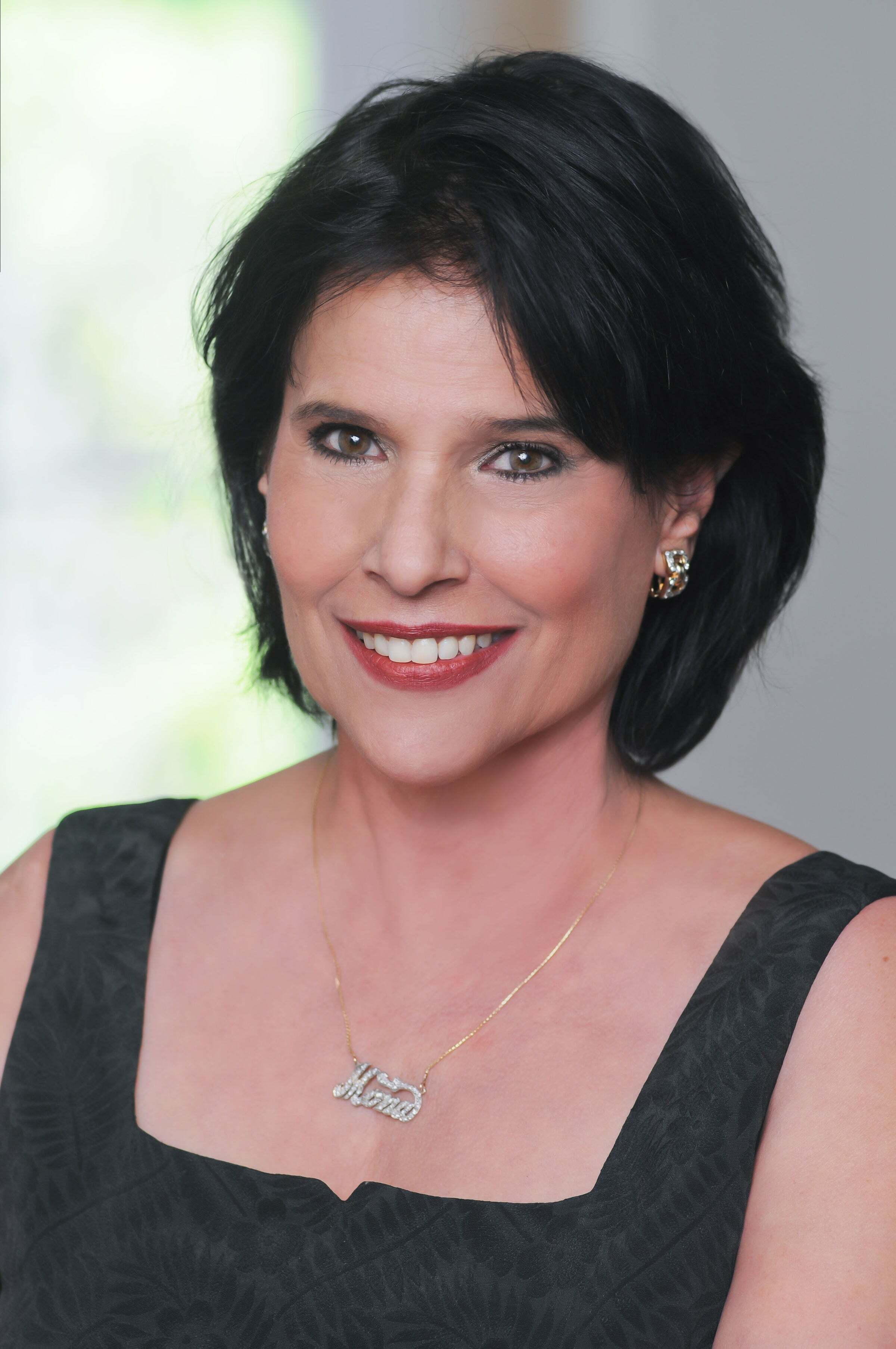 Mona Regoli, Associate Real Estate Broker in Miami, World Connection