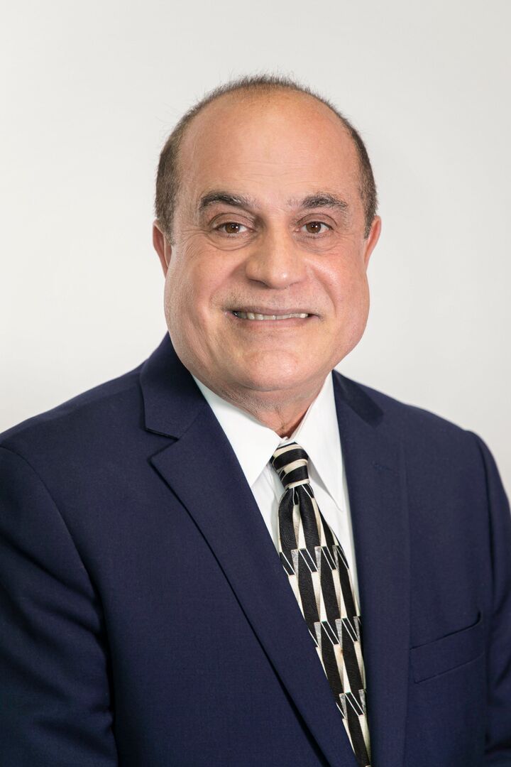 Harry Atighi, Associate Real Estate Broker in Glendale, Hallmark Realty