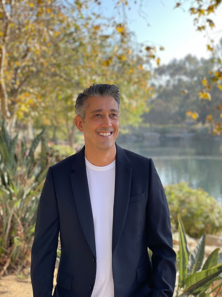 Oliver Mossi, Associate Real Estate Broker in San Francisco, Icon Properties