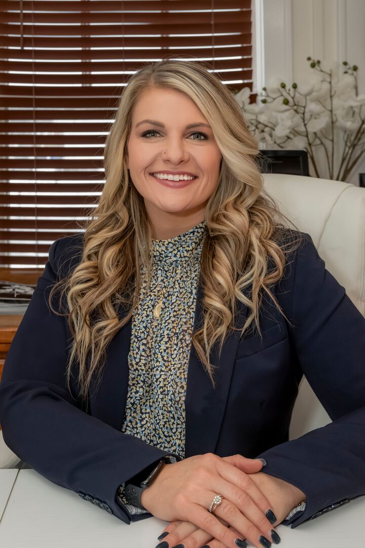 Victoria Wormsley, Associate Real Estate Broker in Kingston, Jim Henry & Associates