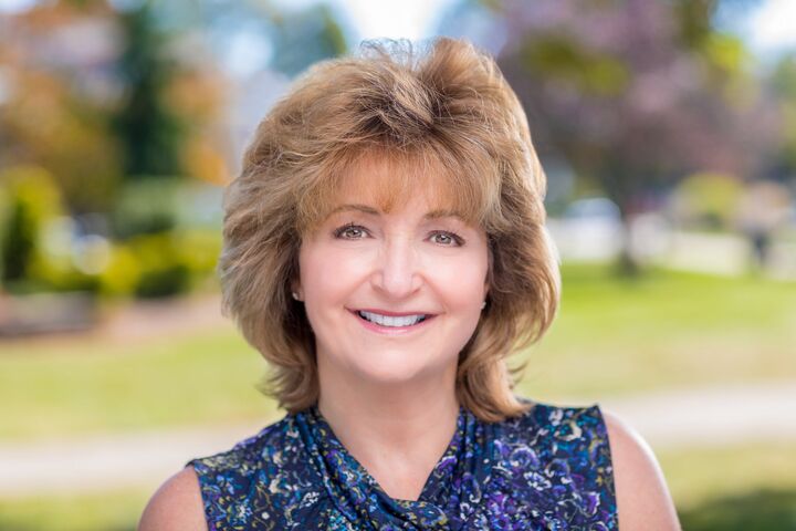 Ruth DiPietrantonio, Associate Real Estate Broker in Mansfield, Custom Home Realty