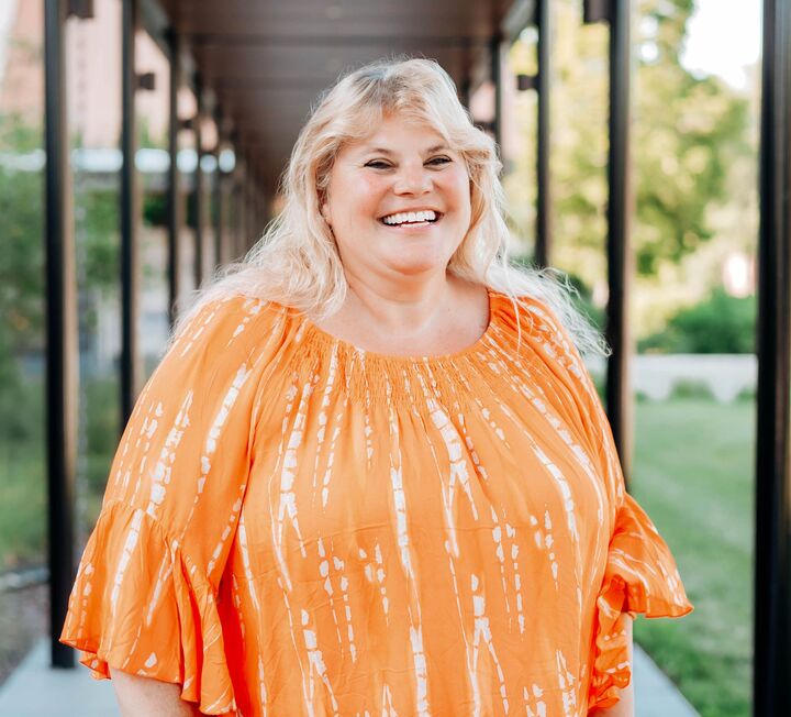 Diane Foster, Real Estate Salesperson in Grinnell, Signature Real Estate