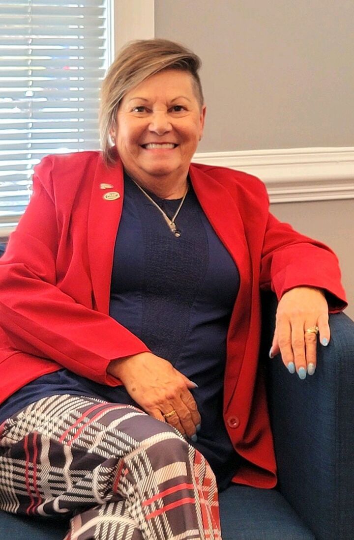 Deborah Riston,  in Colonial Beach, Elite