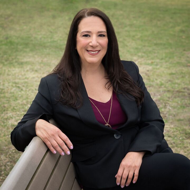 RoseMarie Olivieri-Guilloty,  in Rutherford, Coccia Realty