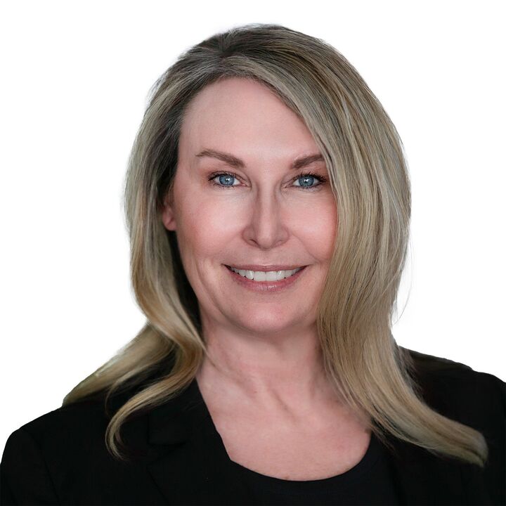 Kim Winkle, Real Estate Salesperson in Meridian, 43° North