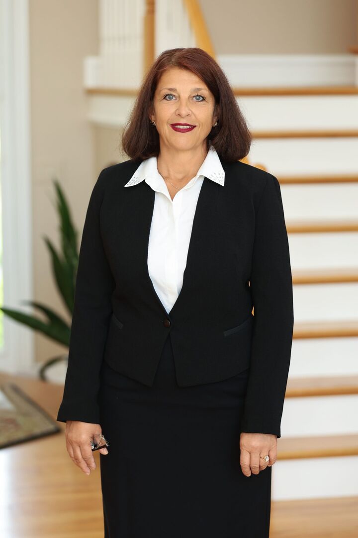 Iryna Pelykh,  in Shelby Township, Professionals