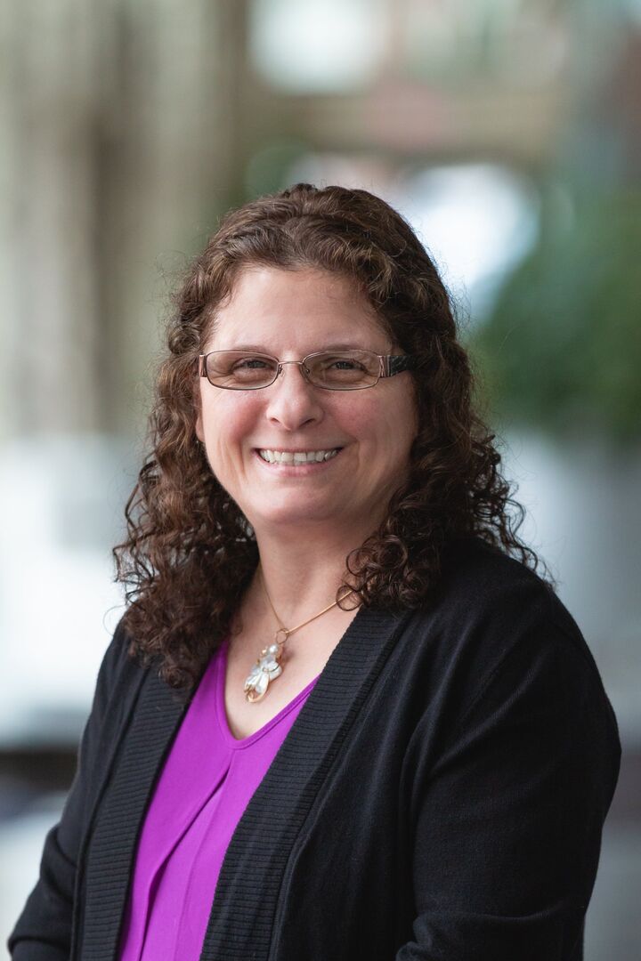 Aileen Wanttaja,  in Midland, Professionals