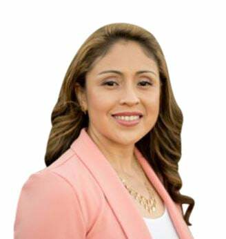 Angelica Medina, Real Estate Salesperson in Lakeway, Realty Network